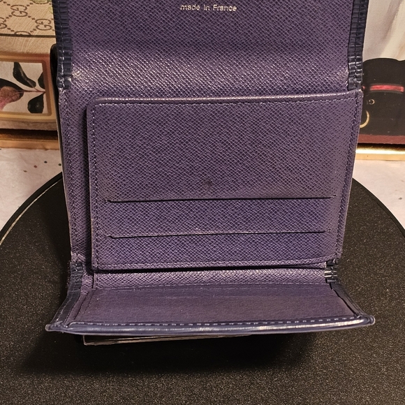 Louis Vuitton Epi Leather Compact Wallet - Picture 2 of 16